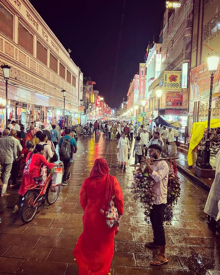 Market Hopping at Sarnath